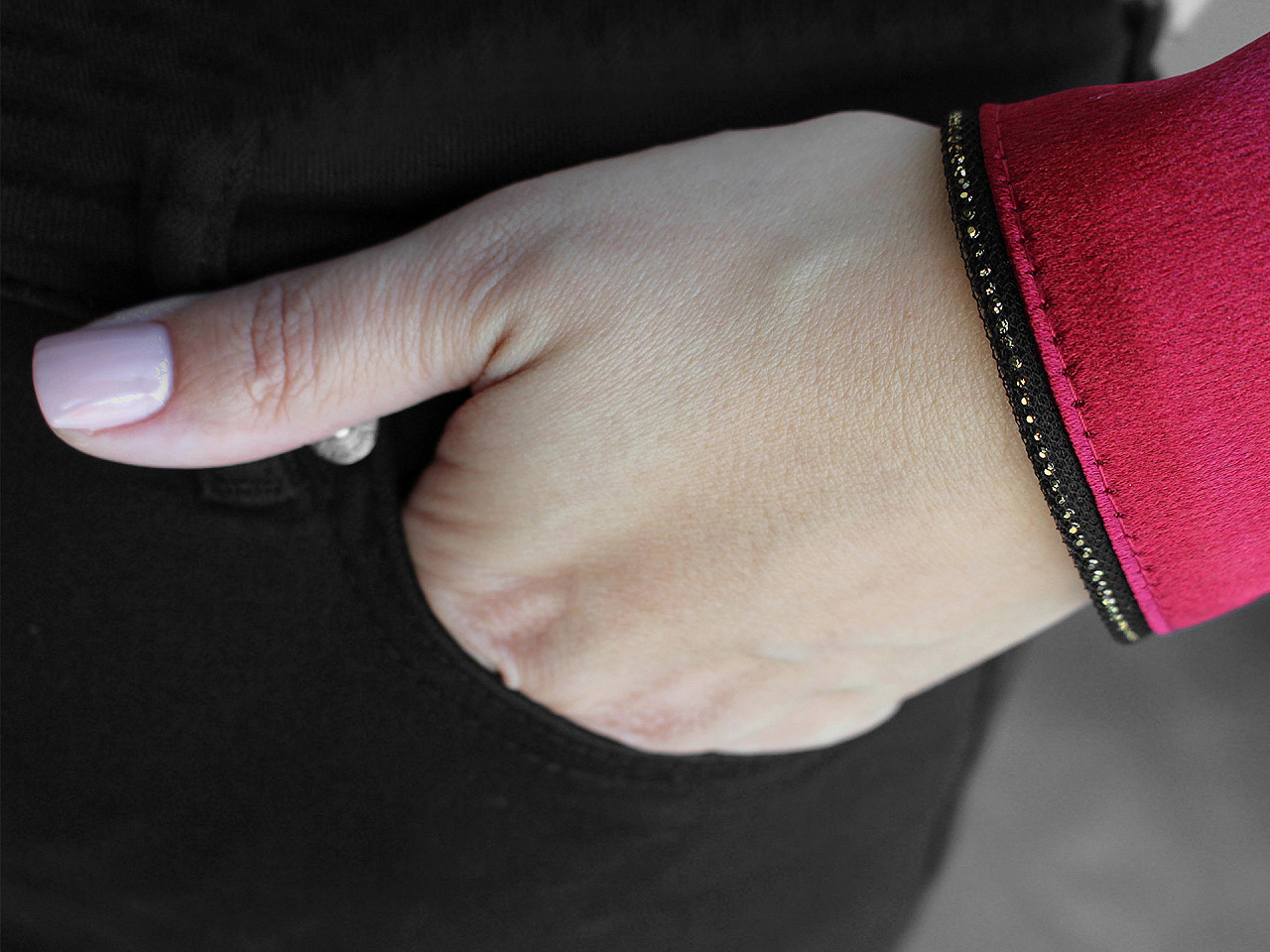 Insertion piping with rhinestones and tulle, width 15; 20 mm - Black (1 Meter)