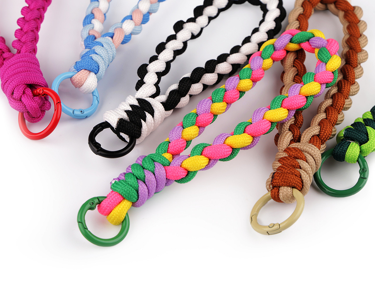 Braided pendant / key chain with carabiner - Green (1 Piece)